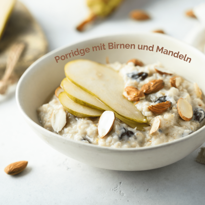 Porridge mit Birnen und Mandeln
